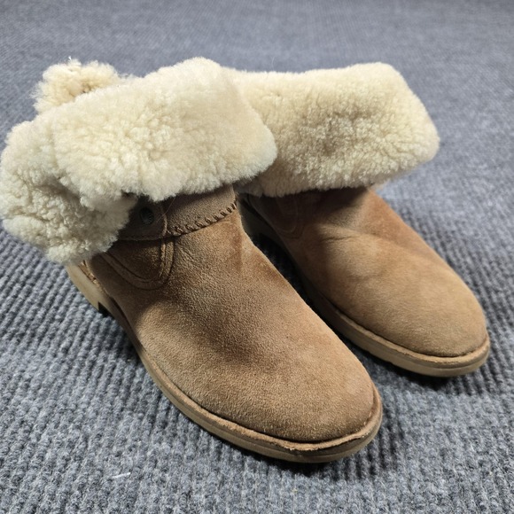 UGG Boots Womens Size 7 Chestnut Cedric Suede Sheepskin Shearling 1012360 - Picture 1 of 14